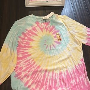 Benny and belle long sleeve with a tye die print 💕